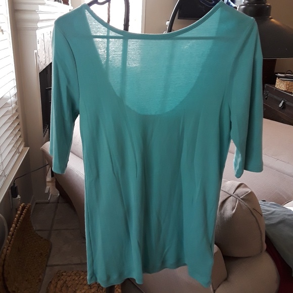 Low Back Top - Picture 3 of 4